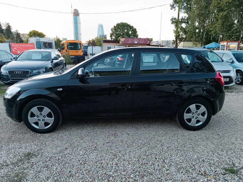 Kia Ceed !!! 96 хил.км !!! Пълна сервизна история, снимка 4 - Автомобили и джипове - 47429765