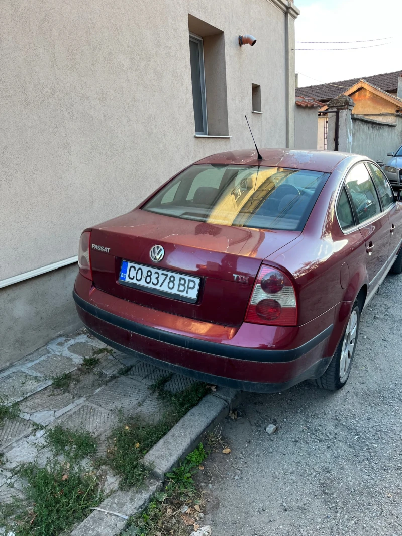 VW Passat, снимка 4 - Автомобили и джипове - 47610089