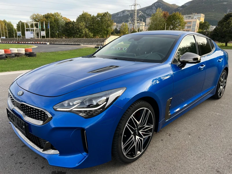 Kia Stinger 3.3* Napa* Прожекция* Harman/Kardon* 360, снимка 1 - Автомобили и джипове - 47947343