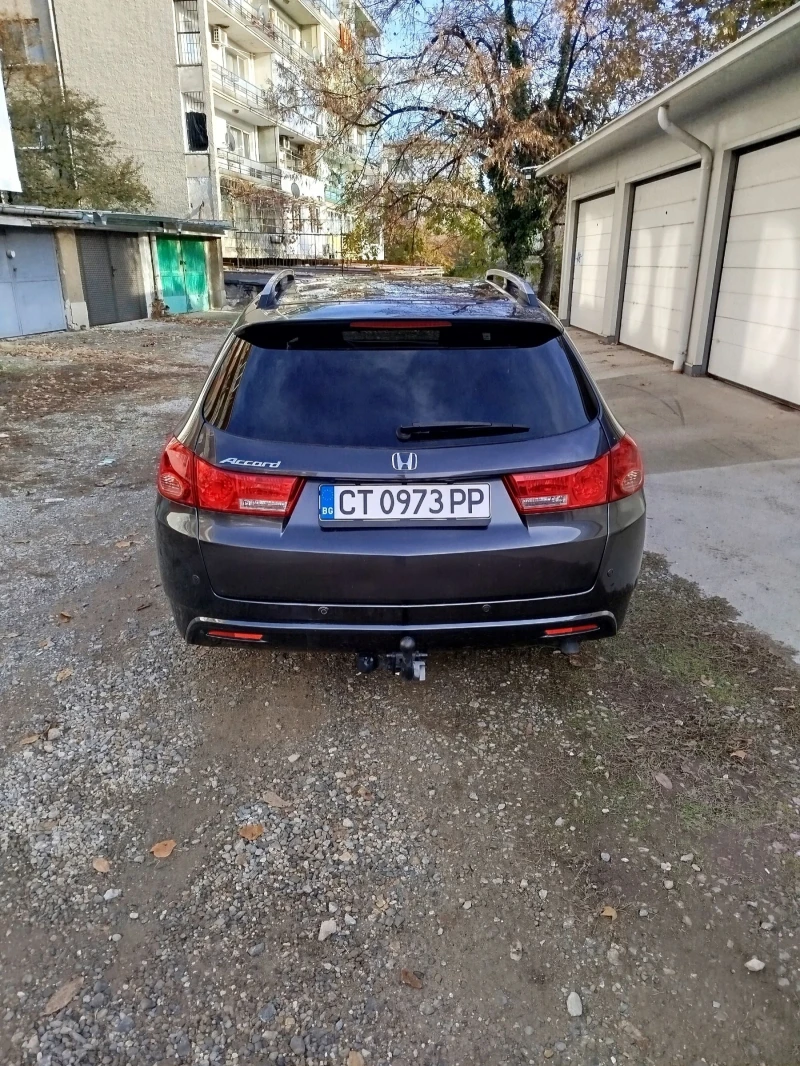 Honda Accord 8, снимка 4 - Автомобили и джипове - 48044292