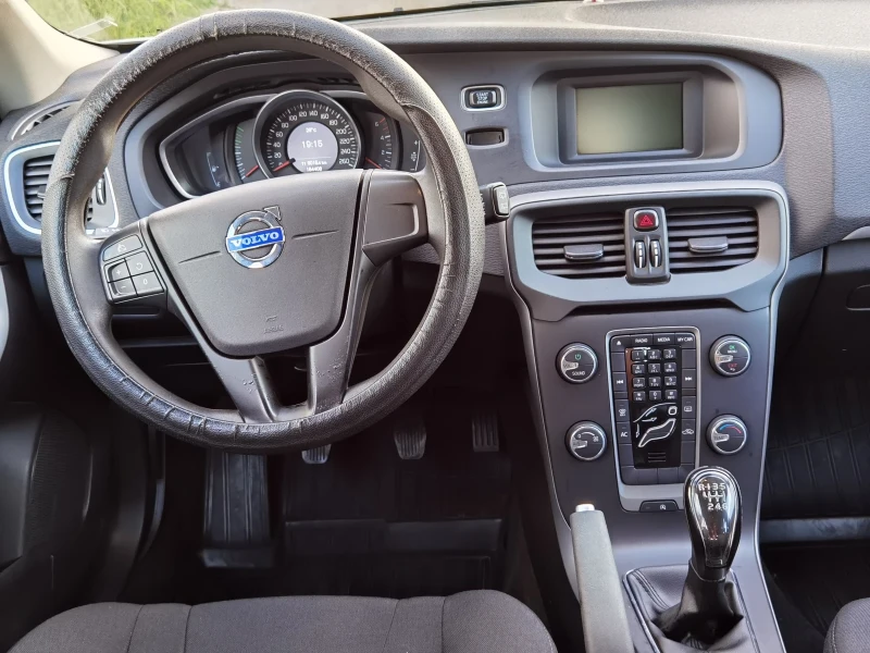 Volvo V40 D2 1.6 R-design, снимка 12 - Автомобили и джипове - 52326297