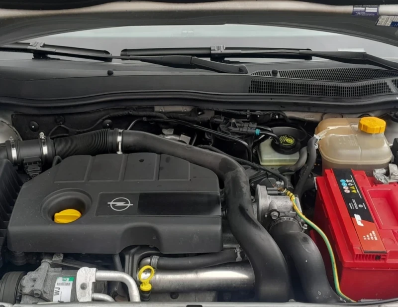 Opel Astra GTC Опц лаян, снимка 8 - Автомобили и джипове - 52723320