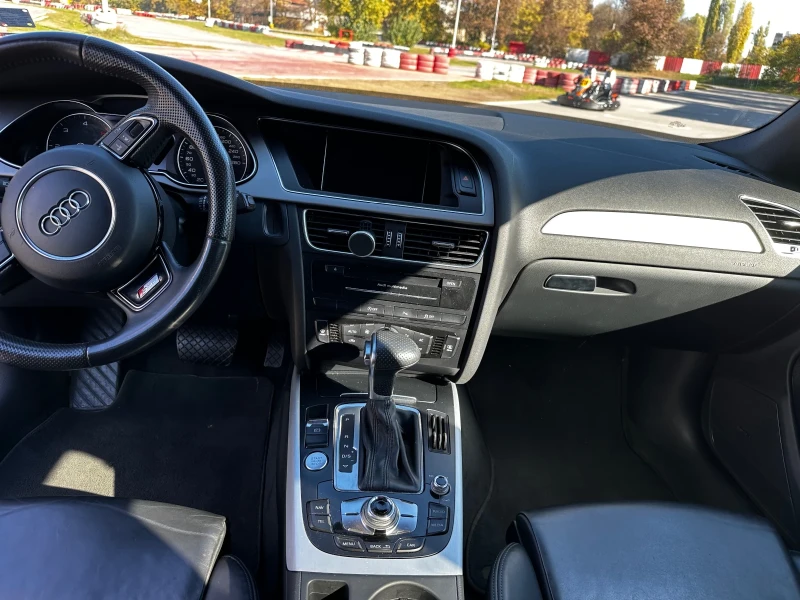 Audi A4 3.0TDI Keyless Panorama, снимка 8 - Автомобили и джипове - 53025786