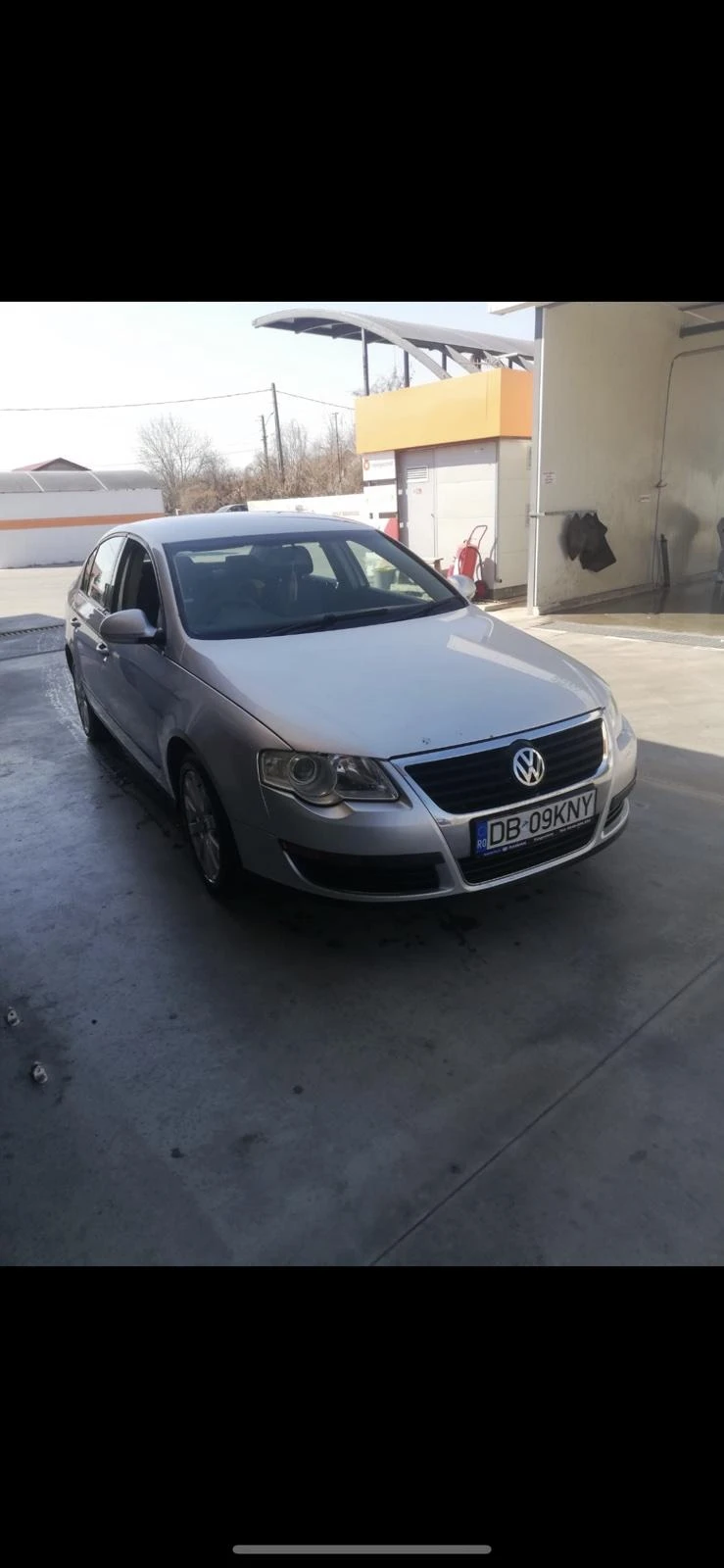 VW Passat 1.9 TDI, снимка 4 - Автомобили и джипове - 36315251