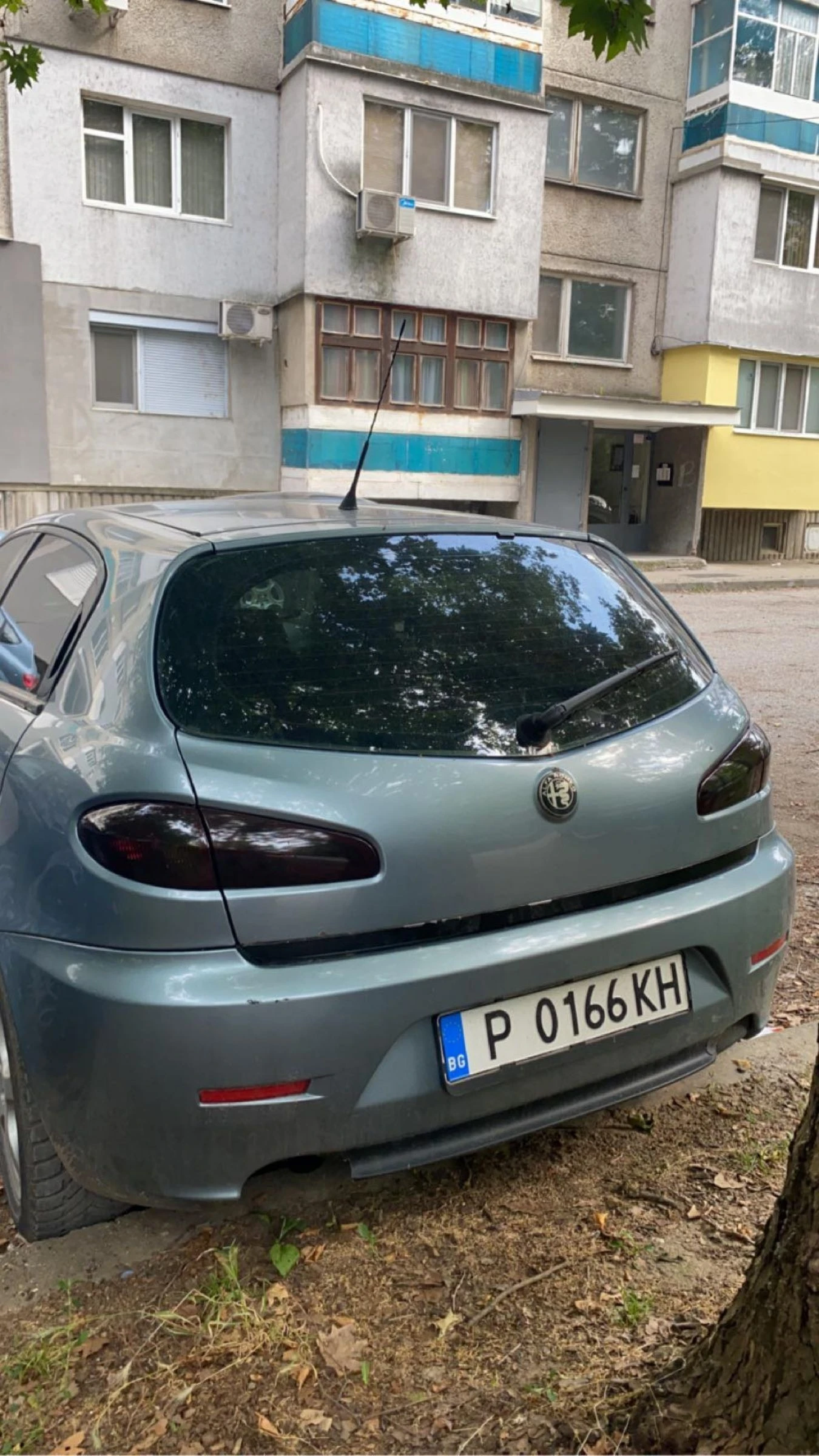 Alfa Romeo 147 1.9 JTD - изображение 2