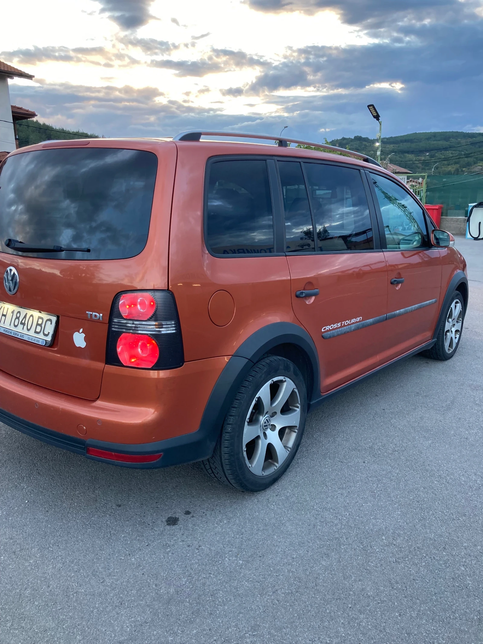 VW Touran 1.9TDI 105кс CROSS  6 скорости - изображение 5