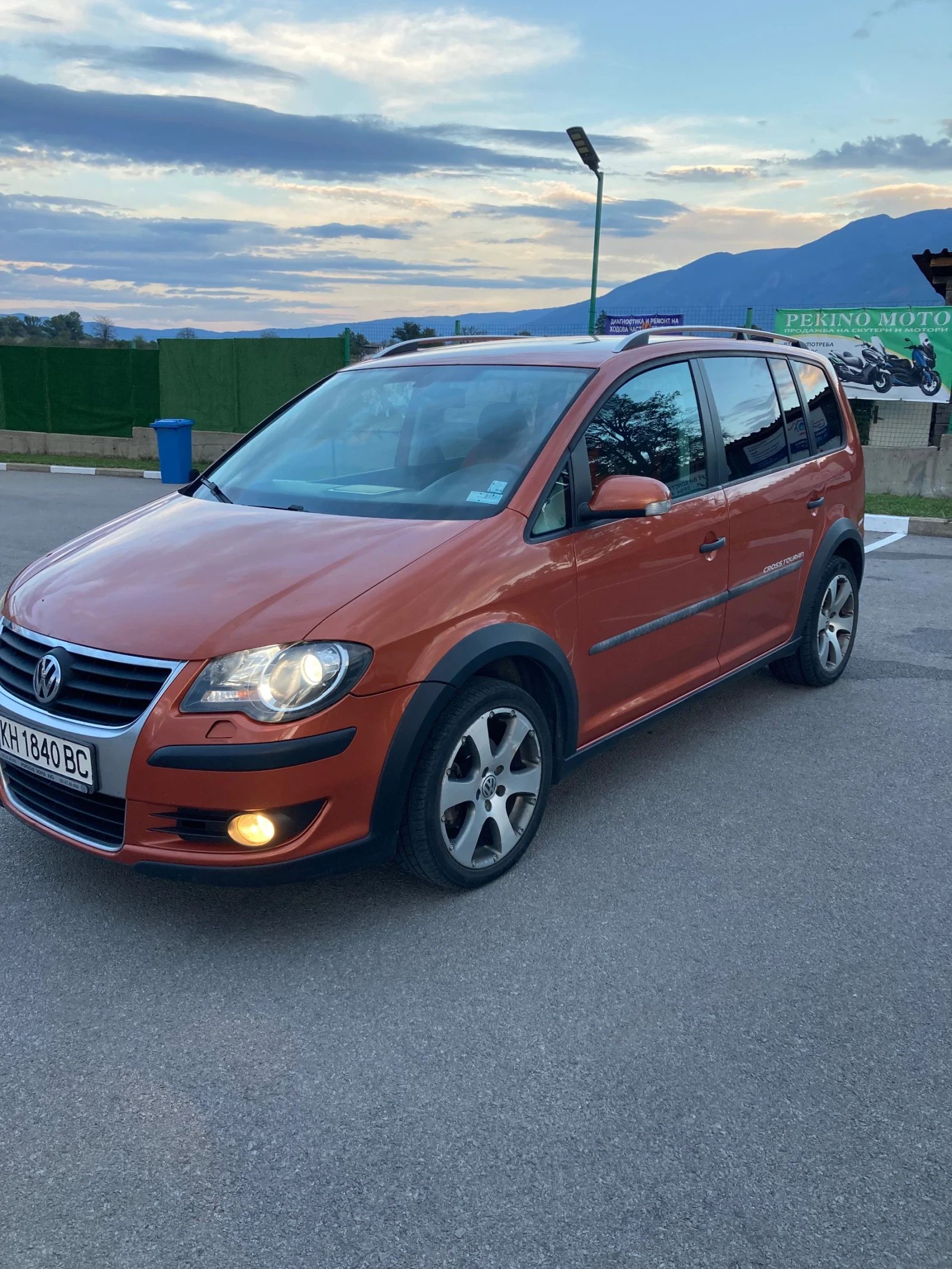 VW Touran 1.9TDI 105кс CROSS  6 скорости - изображение 3