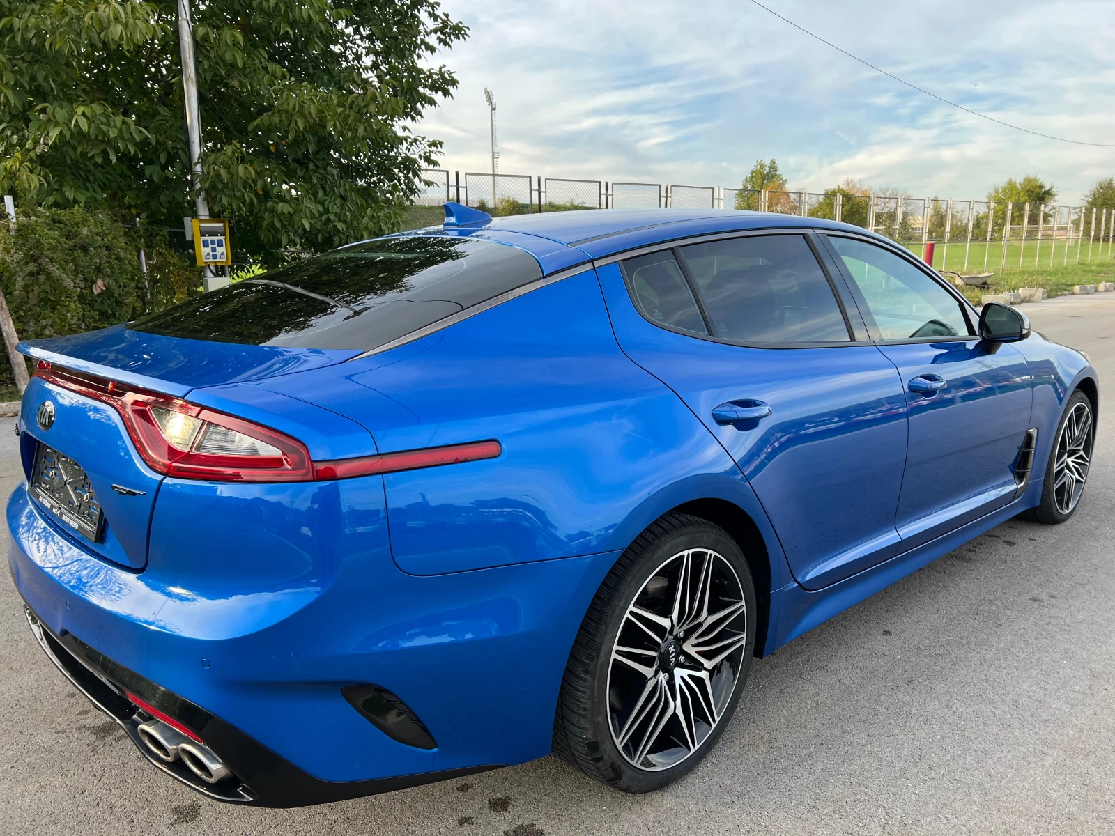 Kia Stinger 3.3* Napa* Прожекция* Harman/Kardon* 360 - изображение 5