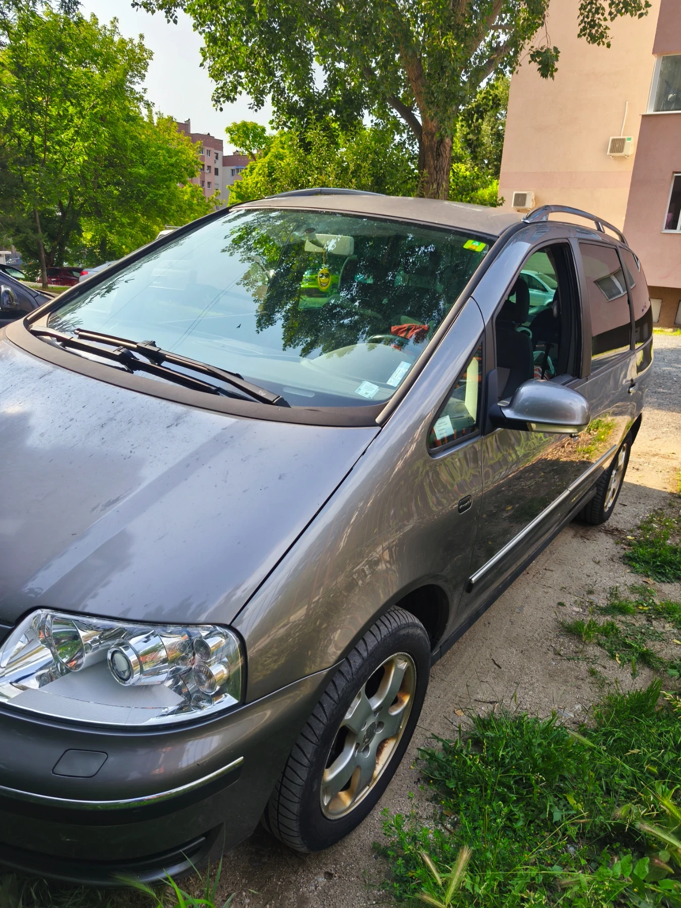 VW Sharan  - изображение 2