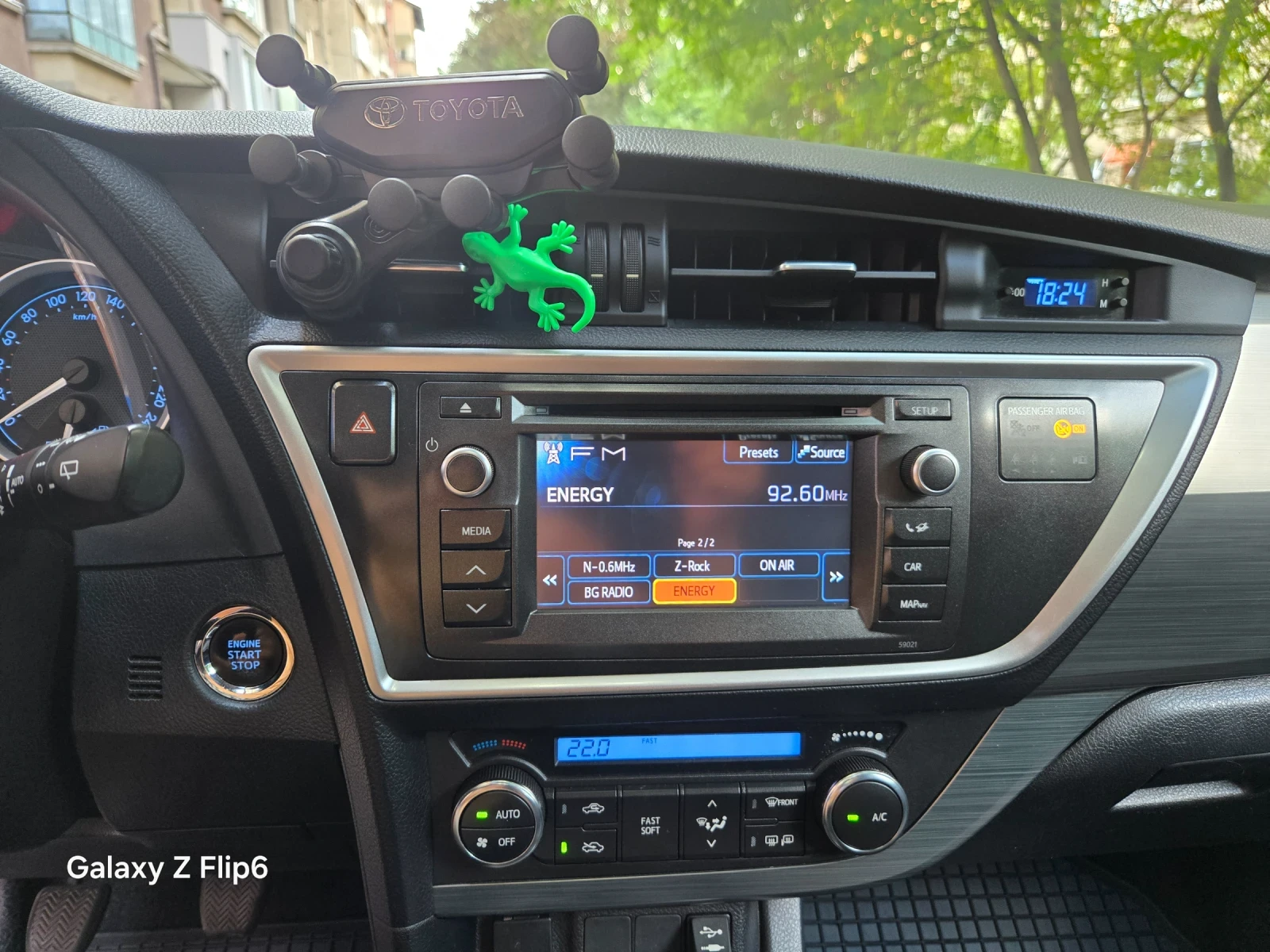 Toyota Auris 2.0 D-4D - изображение 9