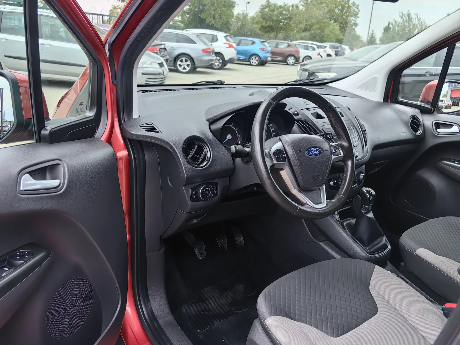 Ford Tourneo Connect 06.2016 160000   | Mobile.bg   12