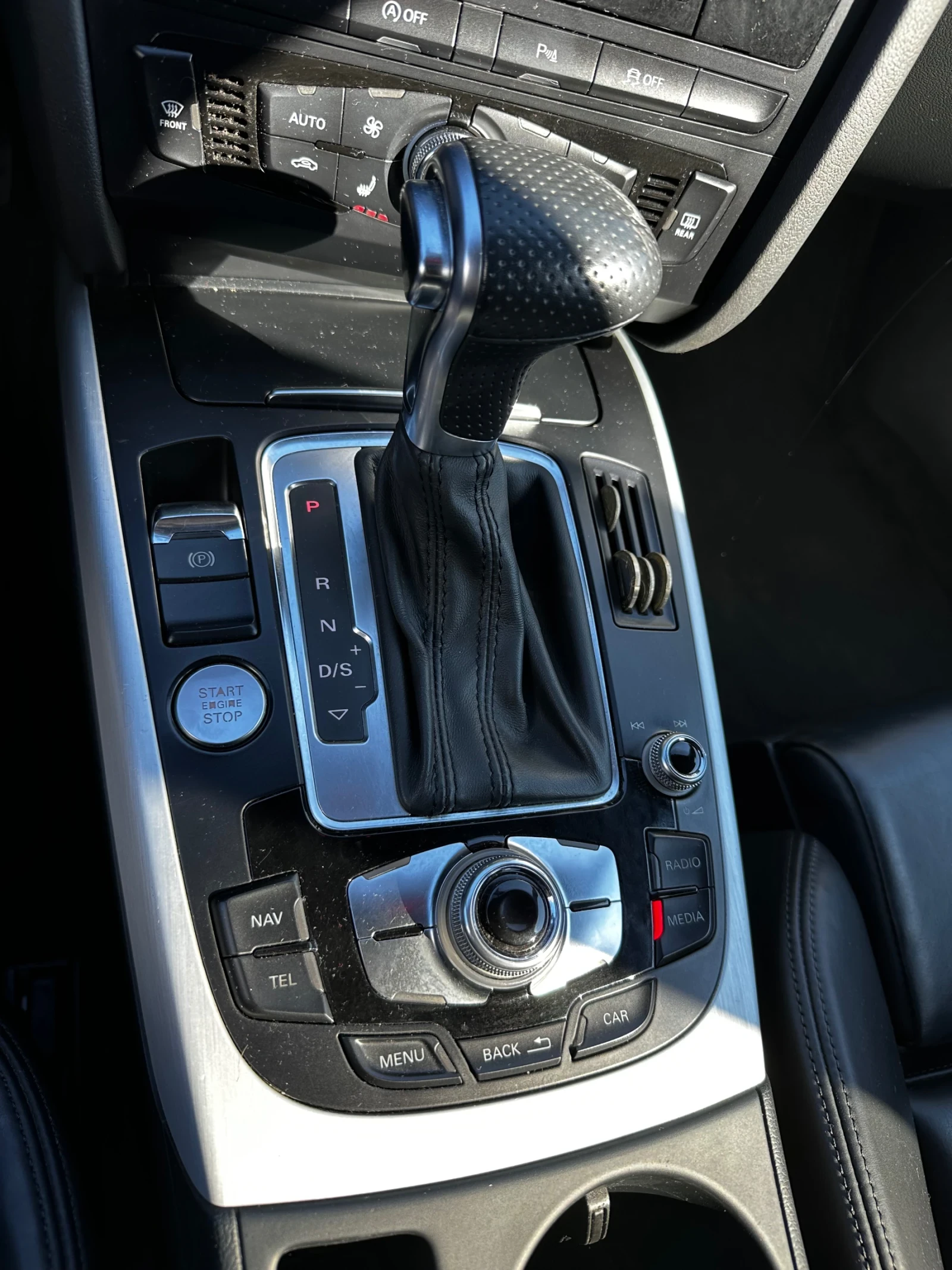 Audi A4 3.0TDI Keyless Panorama, снимка 13 - Автомобили и джипове - 53025786