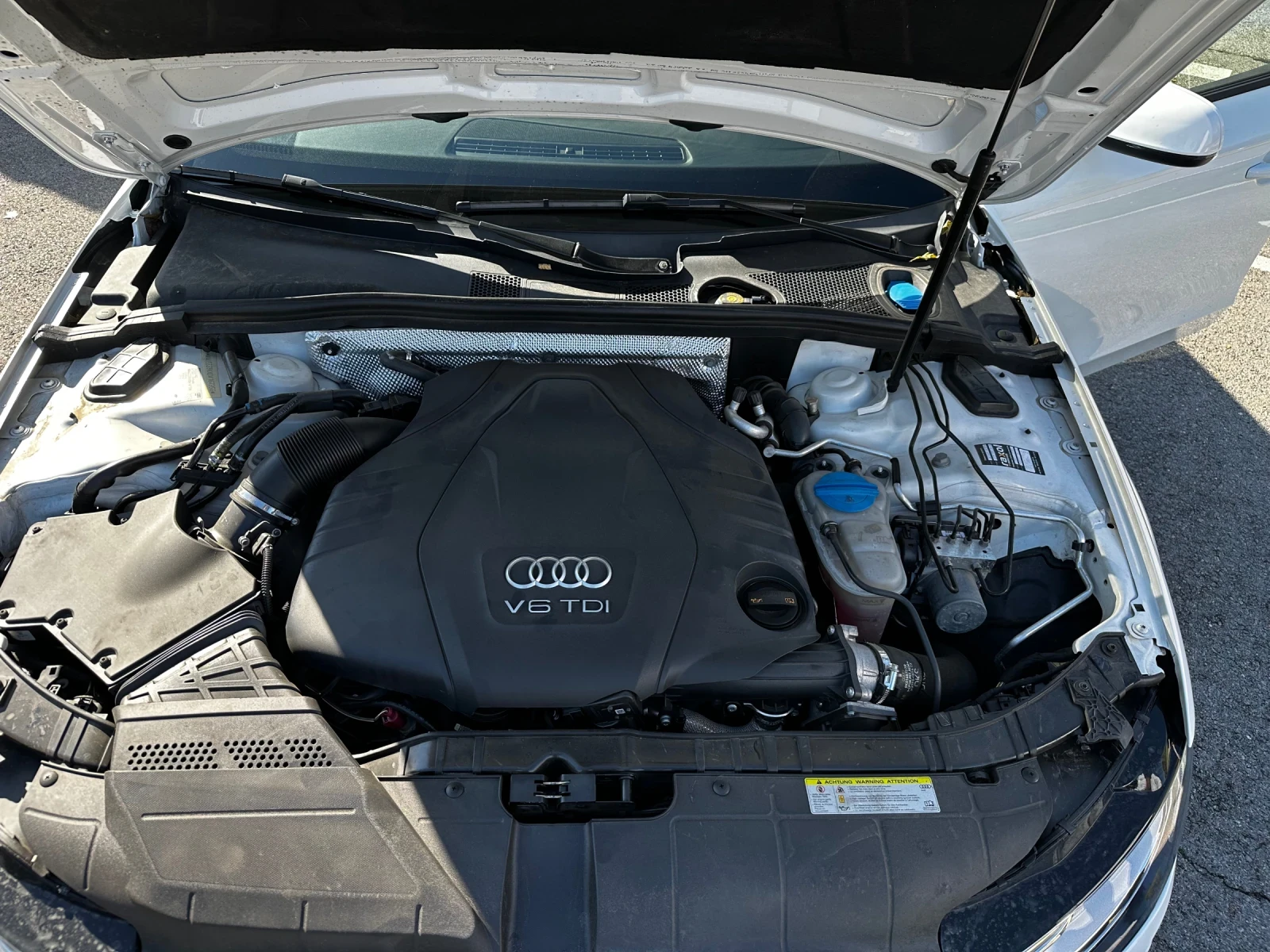 Audi A4 3.0TDI Keyless Panorama, снимка 15 - Автомобили и джипове - 53025786