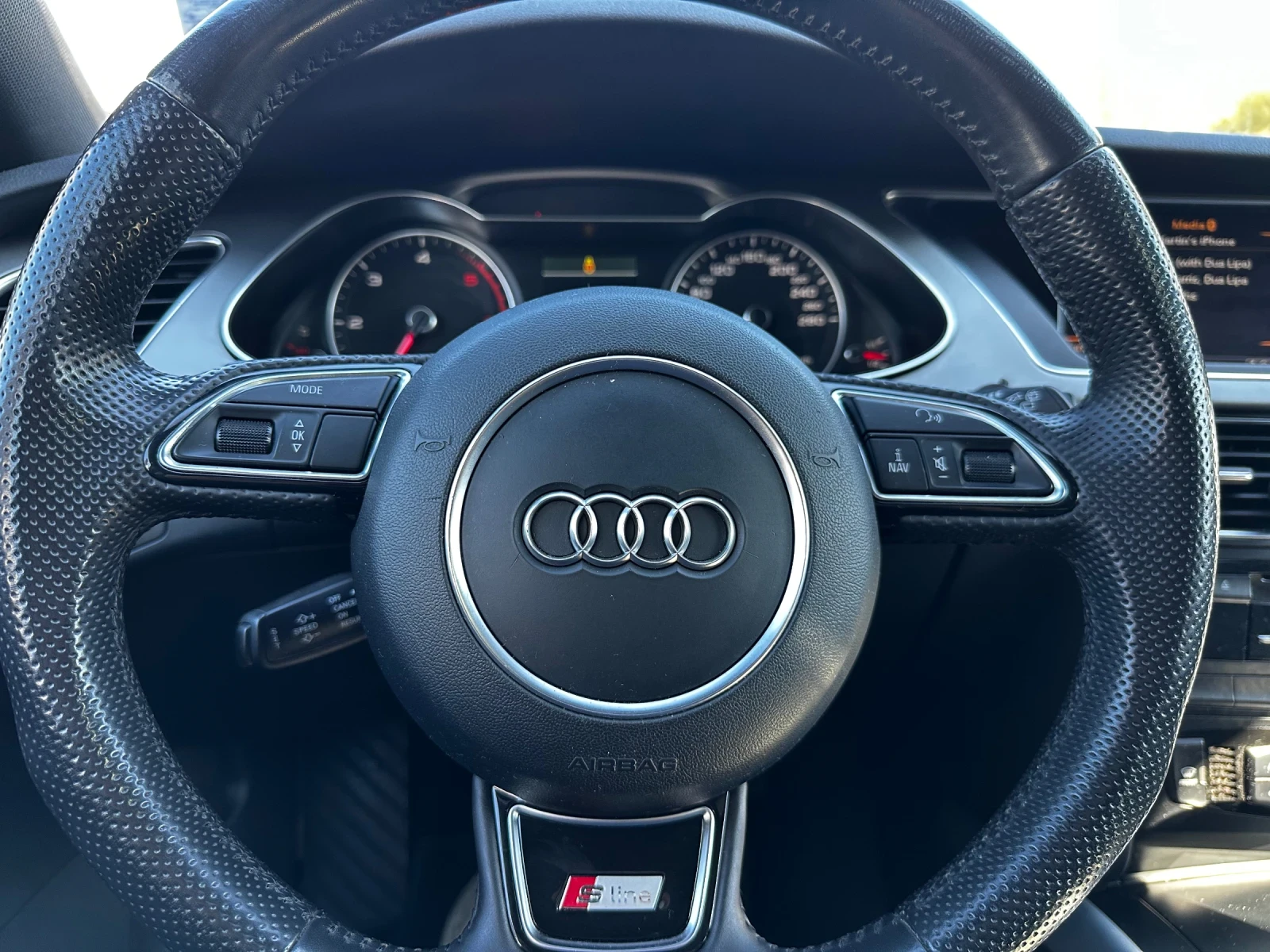 Audi A4 3.0TDI Keyless Panorama, снимка 12 - Автомобили и джипове - 53025786