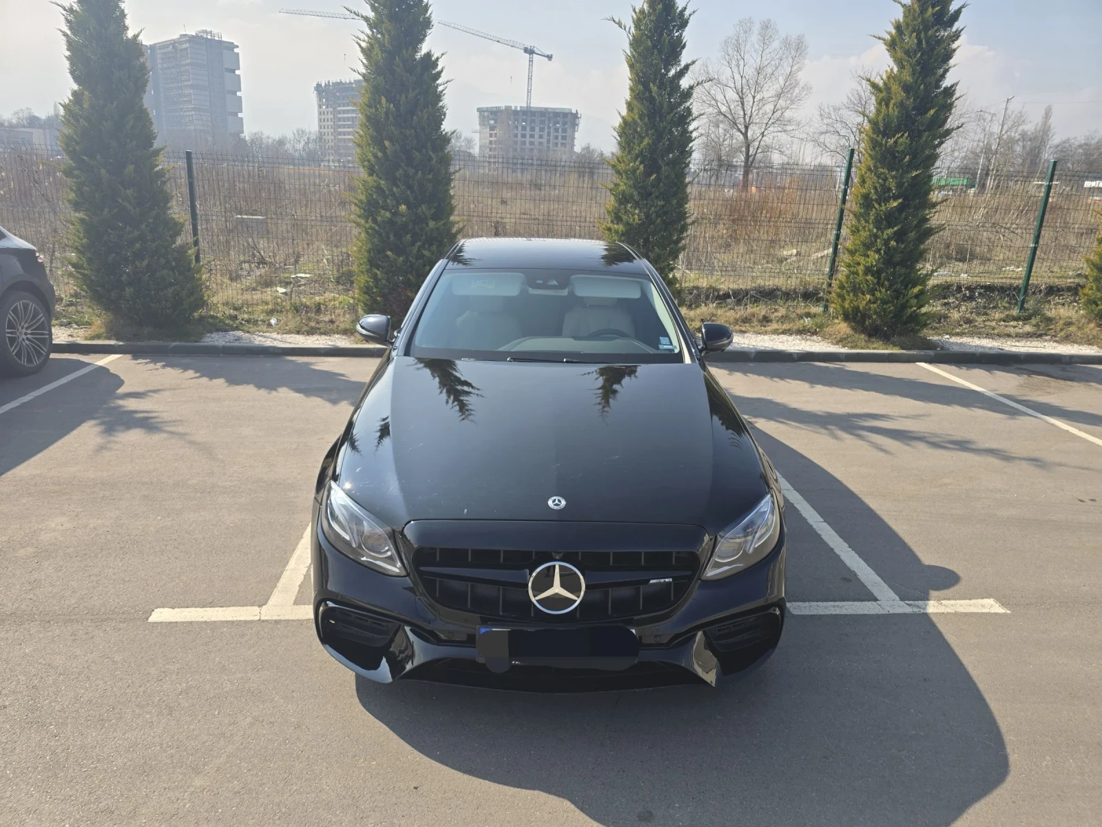 Mercedes-Benz E 220 AMG, снимка 4 - Автомобили и джипове - 53739311