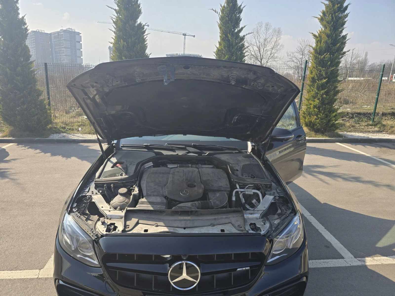 Mercedes-Benz E 220 AMG, снимка 8 - Автомобили и джипове - 53739311