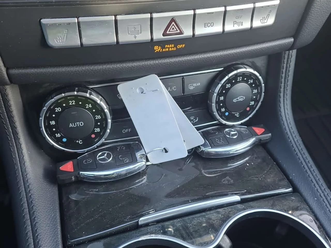 Mercedes-Benz CLS 400 / CARFAX / DISTRONIC / 360 / HARMON KARDON , снимка 8 - Автомобили и джипове - 53937161