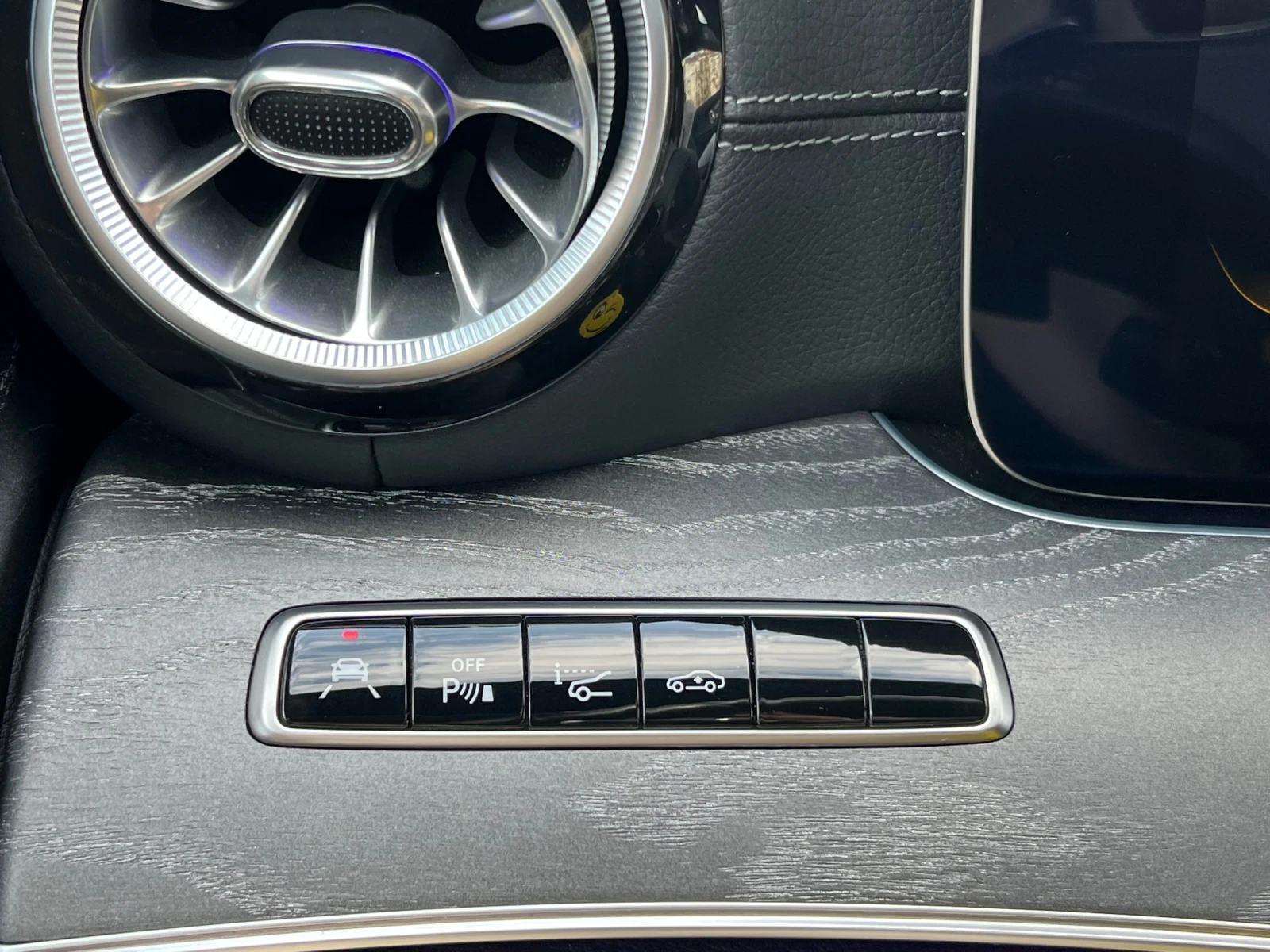 Mercedes-Benz AMG GT 63S* 4Matic* Burmester* Head-Up* 360* Лизинг, снимка 17 - Автомобили и джипове - 53976127