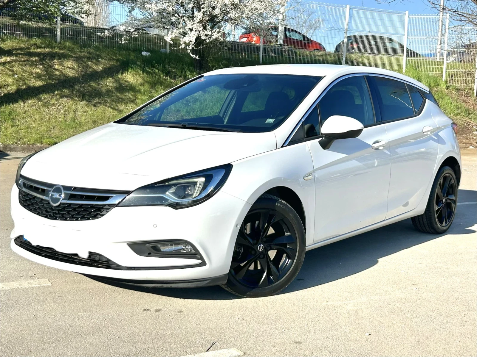 Opel Astra 1.6CDTI/KAMERA/DISTRONIK/KEYLESS GO/NAVI/FULL LED