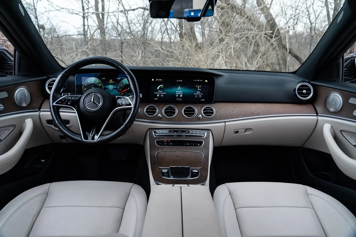 Mercedes-Benz E 450 AMG* PACK* BURMESTER* LANE* ASSIST* ДИГИТАЛНО* ТАБ, снимка 9 - Автомобили и джипове - 54145501