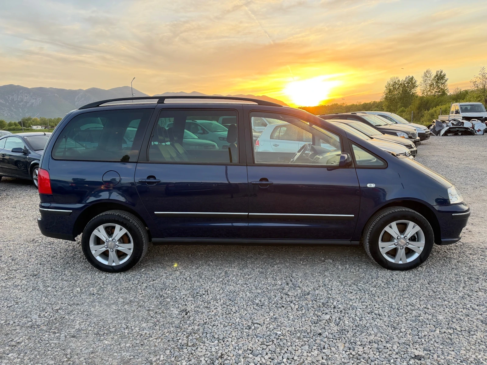 Seat Alhambra 1.9TDI-116PS-4X4, снимка 4 - Автомобили и джипове - 54337693