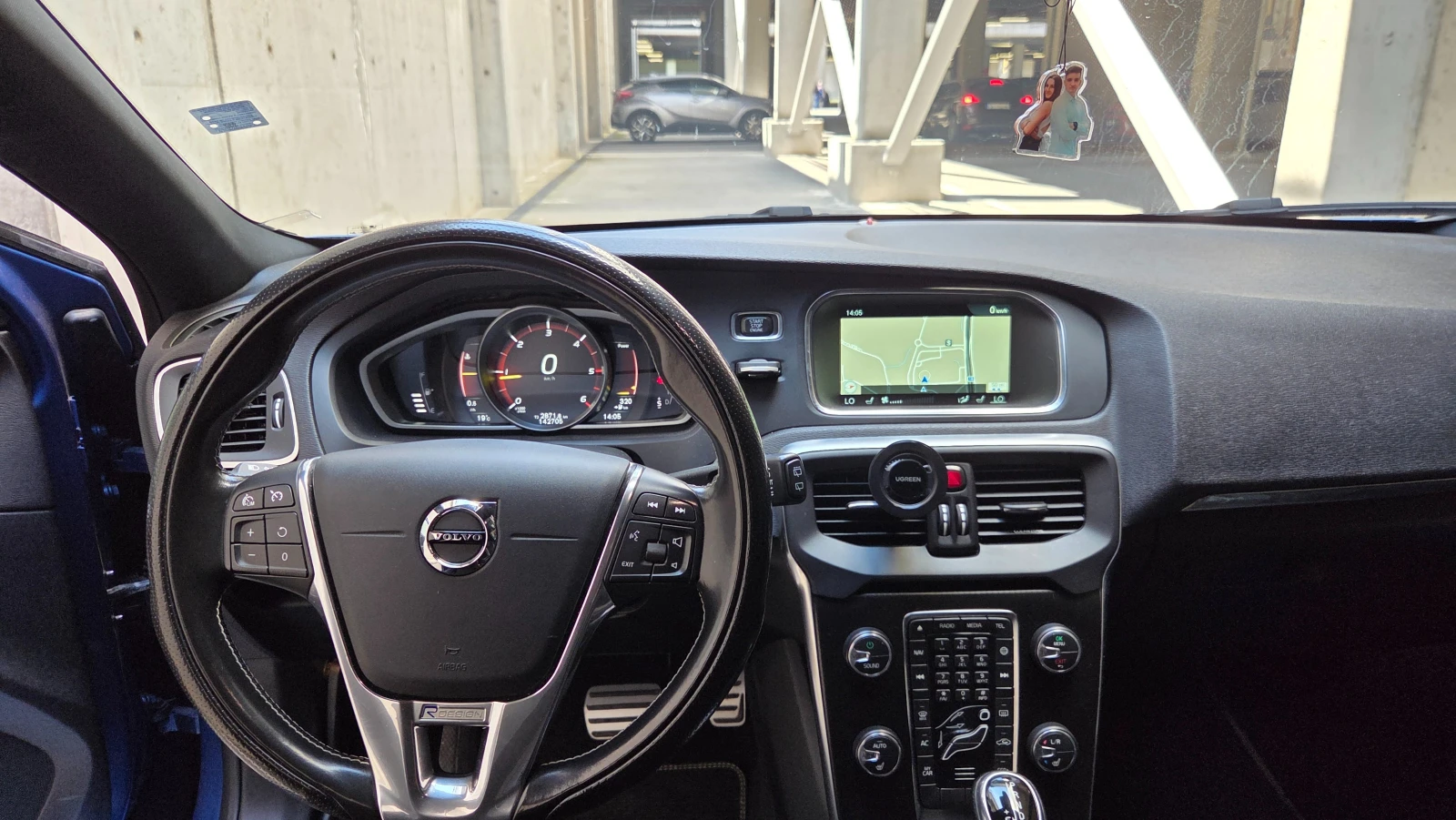 Volvo V40 D2, снимка 16 - Автомобили и джипове - 54343052