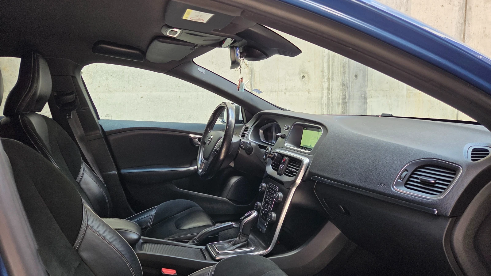 Volvo V40 D2, снимка 10 - Автомобили и джипове - 54343052