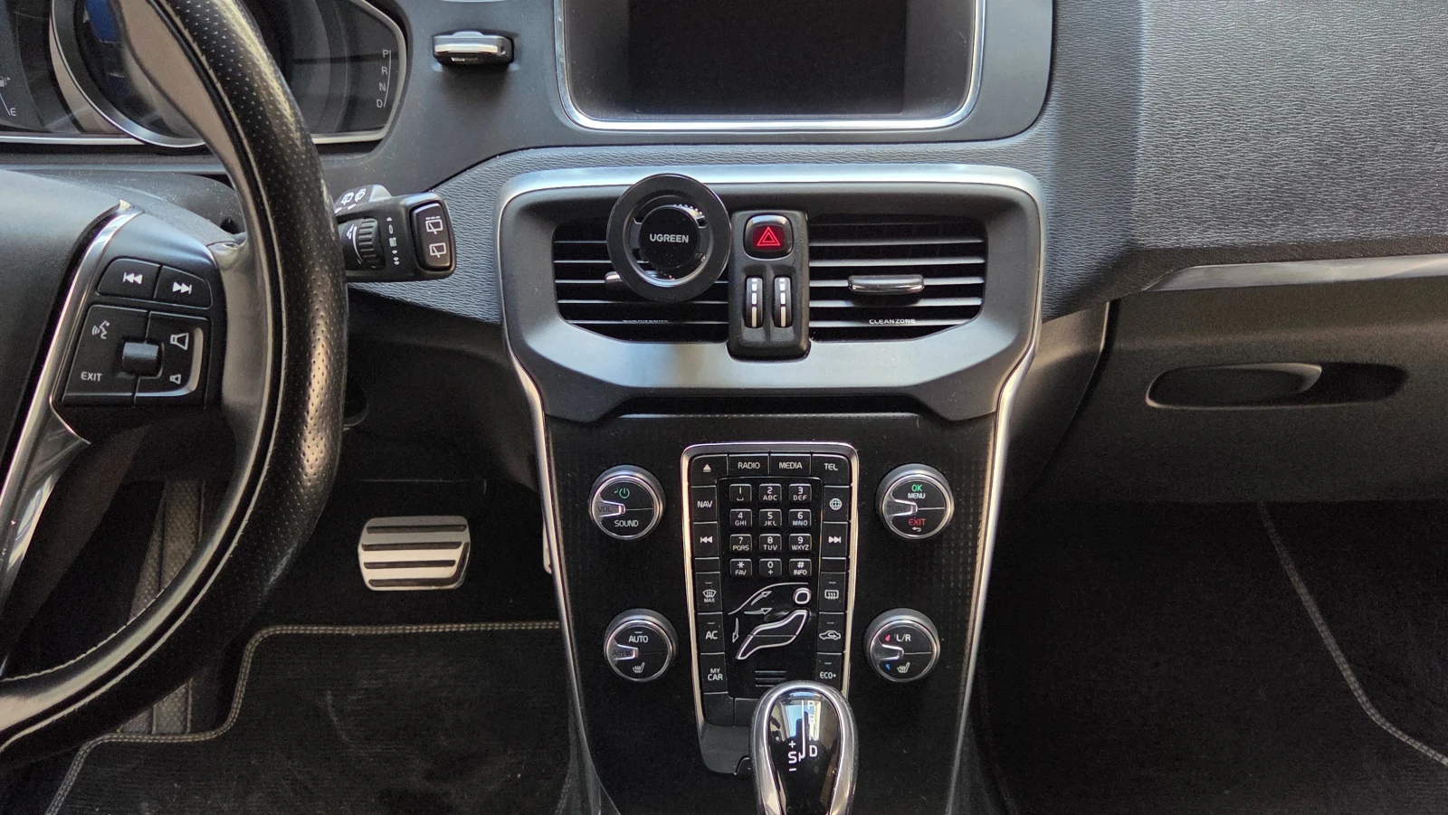 Volvo V40 D2, снимка 15 - Автомобили и джипове - 54343052