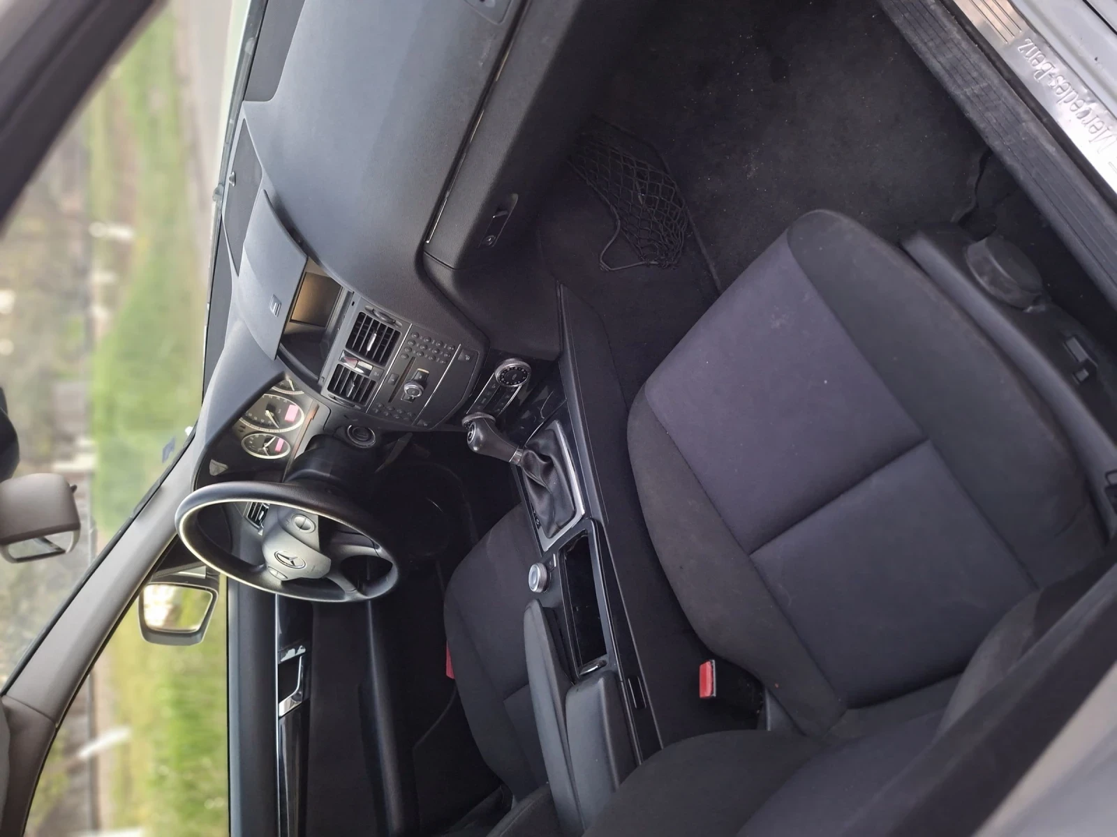 Mercedes-Benz C 220, снимка 8 - Автомобили и джипове - 54351152