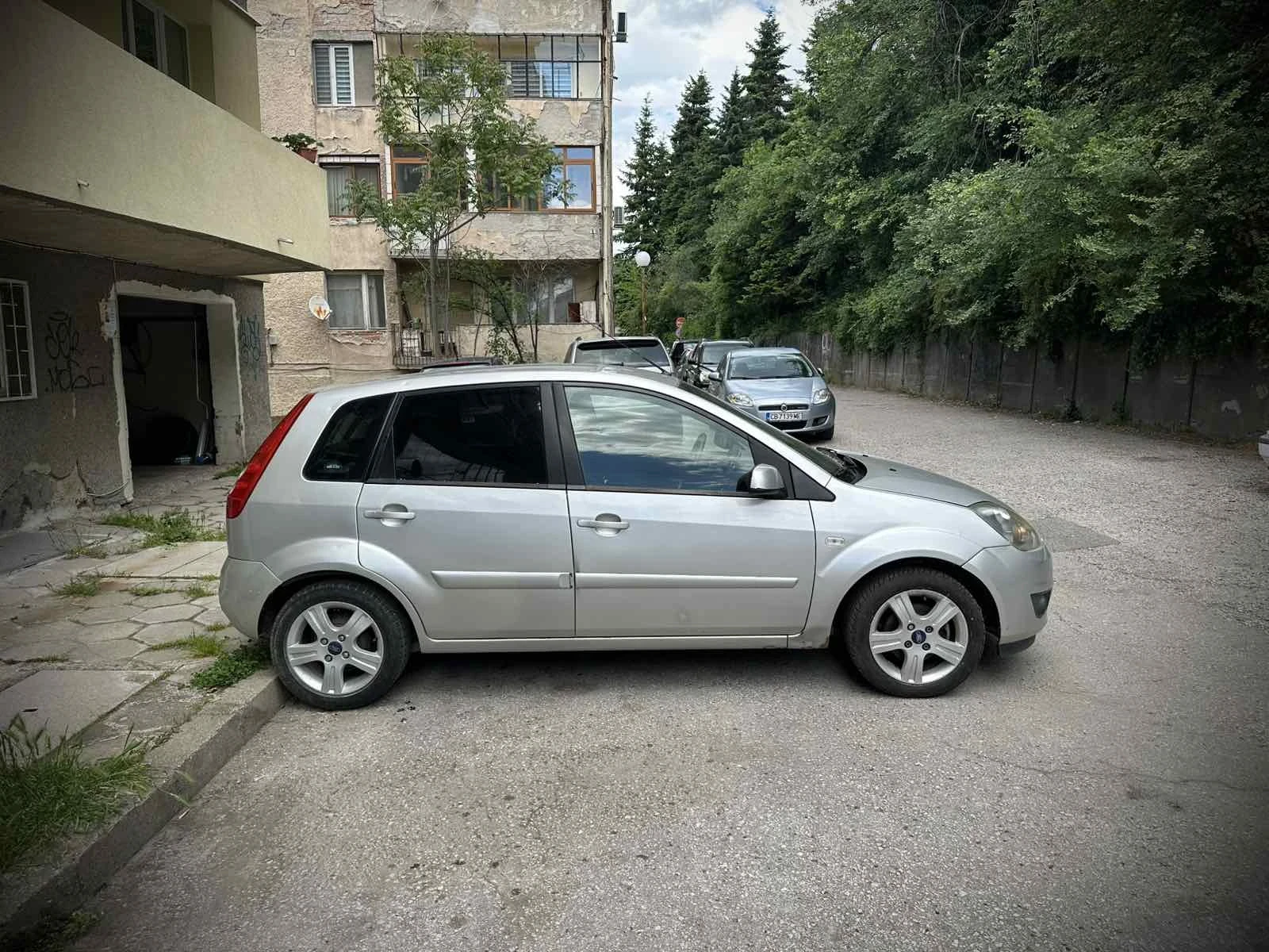 Ford Fiesta 1.4, снимка 4 - Автомобили и джипове - 54660128