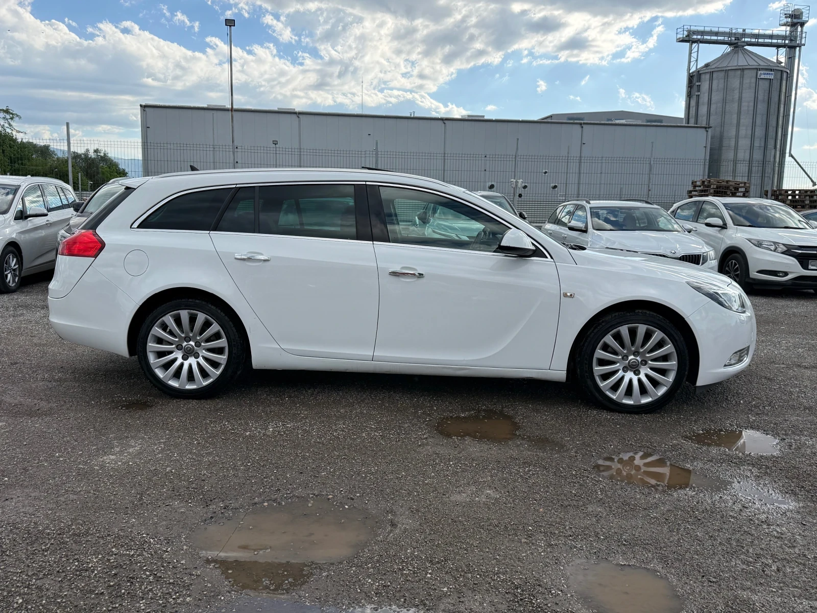 Opel Insignia Cosmo* Sport* Tourar, снимка 6 - Автомобили и джипове - 54743493