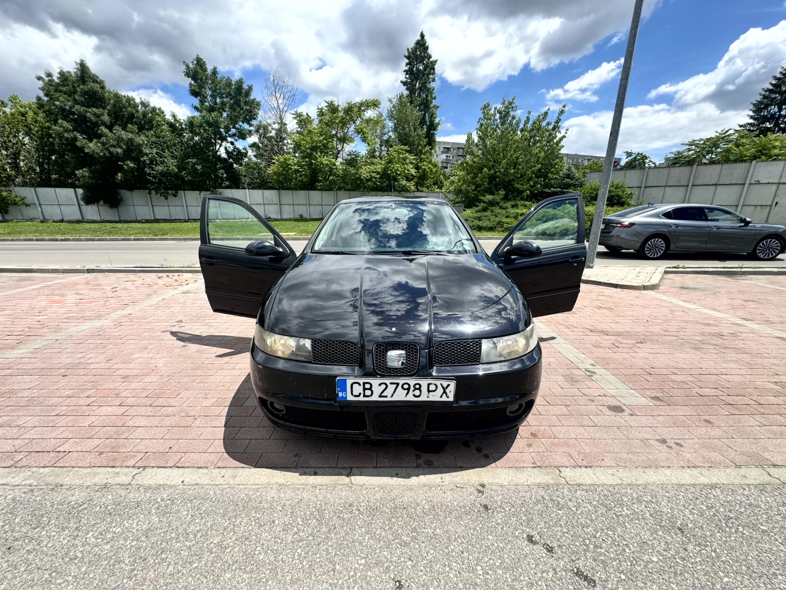Seat Leon 1.8 T 20V, снимка 2 - Автомобили и джипове - 54900008