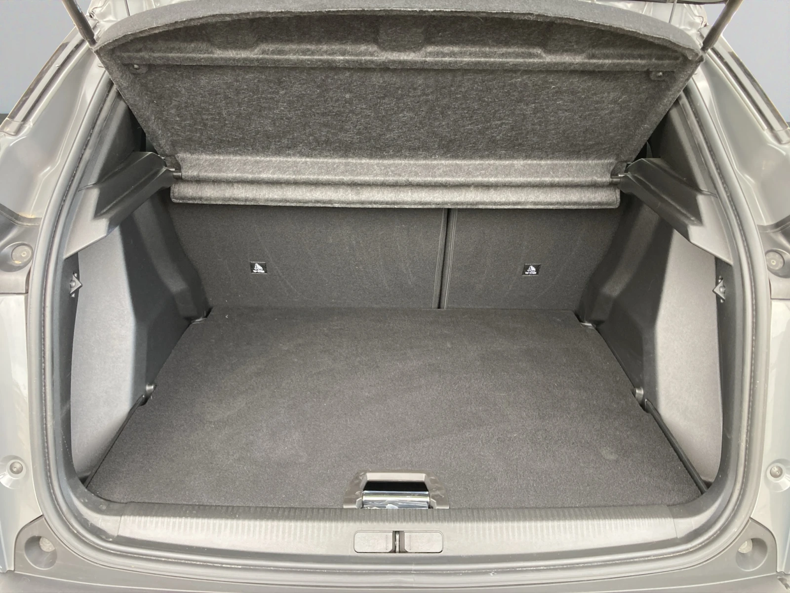 Peugeot 2008 GT 1.2 PureTech 130 EAT8 EURO 6.4, снимка 14 - Автомобили и джипове - 55012023