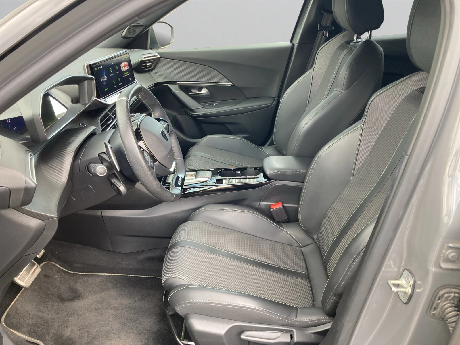 Peugeot 2008 GT 1.2 PureTech 130 EAT8 EURO 6.4, снимка 9 - Автомобили и джипове - 55012023