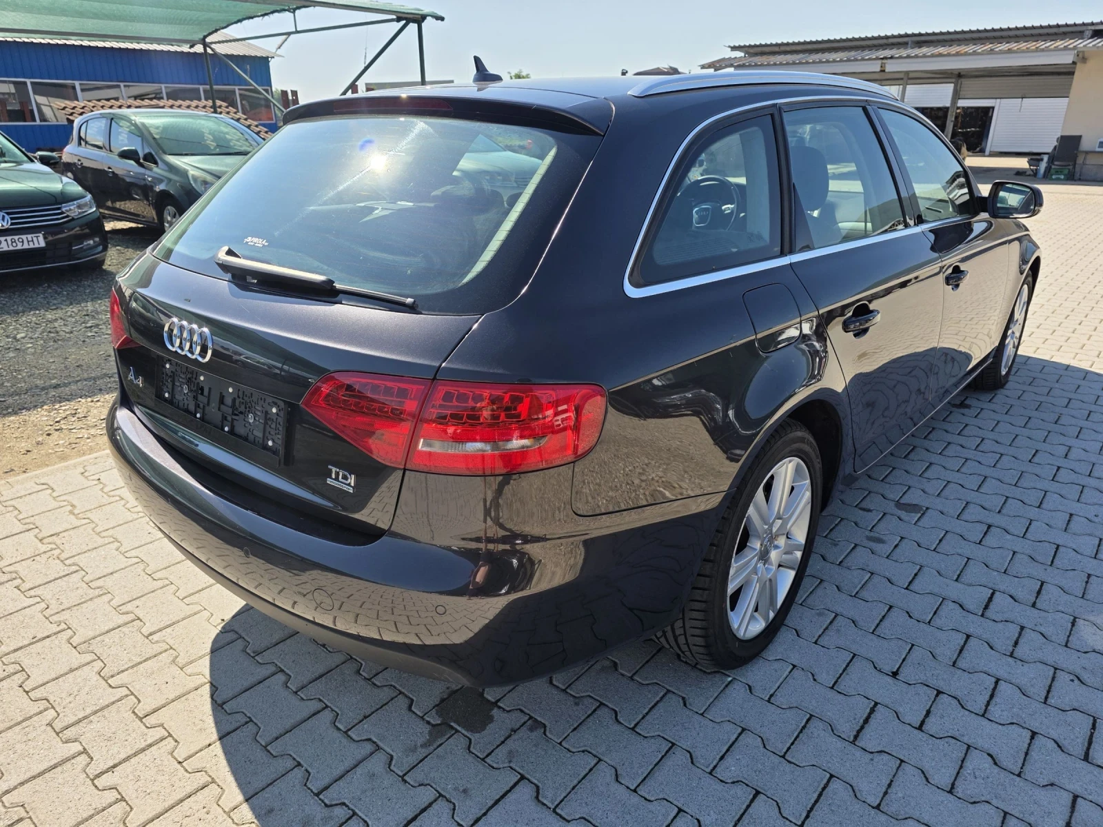Audi A4 2.0TDi 143k 4x4 Navi Лизинг, снимка 7 - Автомобили и джипове - 55043845