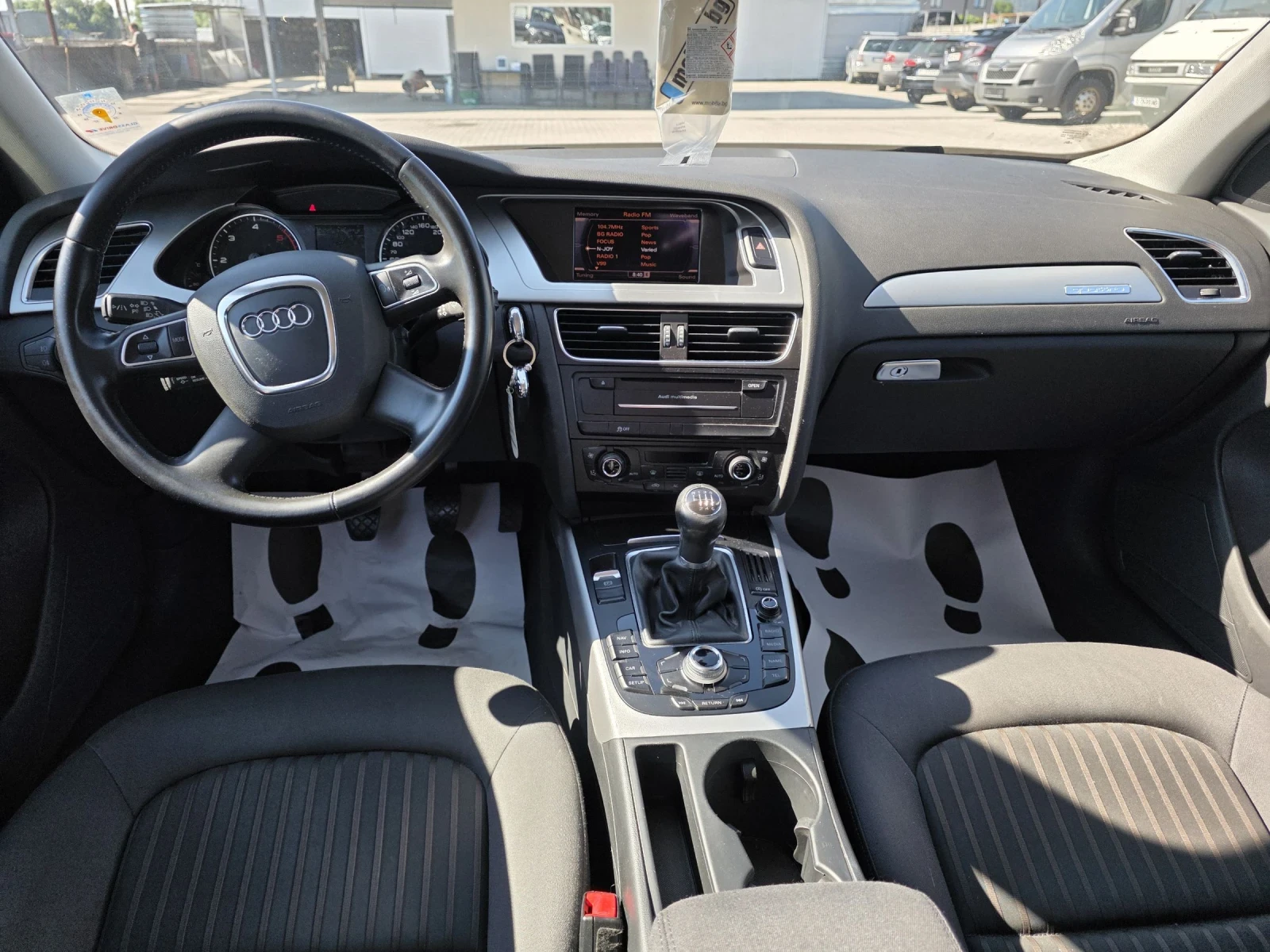 Audi A4 2.0TDi 143k 4x4 Navi Лизинг, снимка 9 - Автомобили и джипове - 55043845