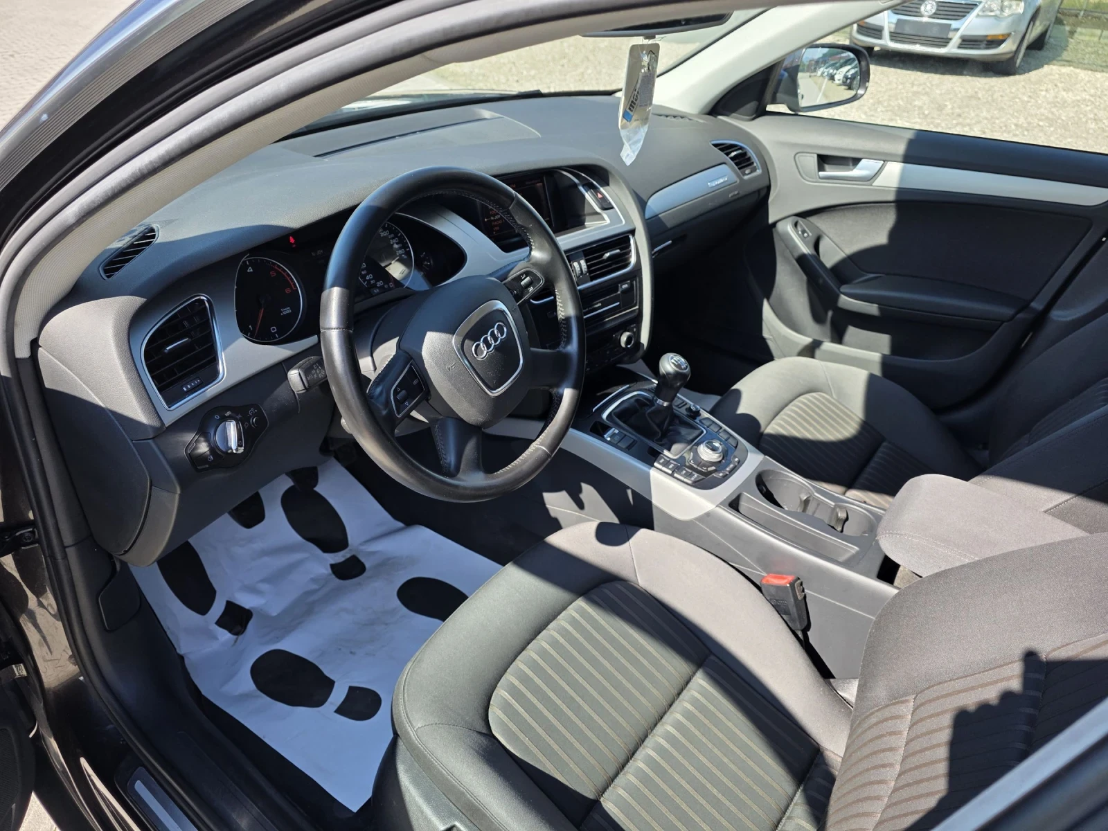 Audi A4 2.0TDi 143k 4x4 Navi Лизинг, снимка 10 - Автомобили и джипове - 55043845