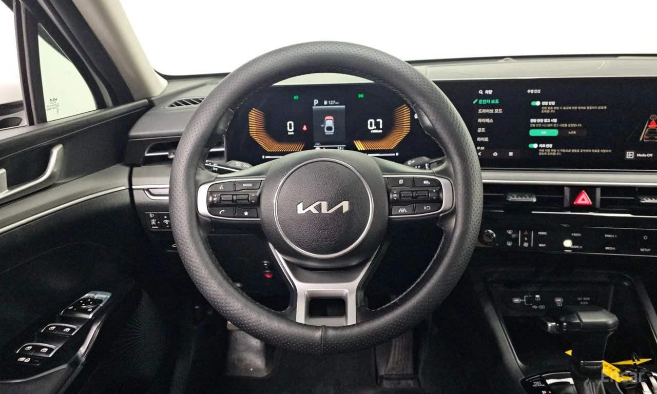 Kia K5 2.0* LPI* PRESTIGE* ПОДГРЕВ* КАМЕРА* LANE* ASSIST*, снимка 8 - Автомобили и джипове - 55351918