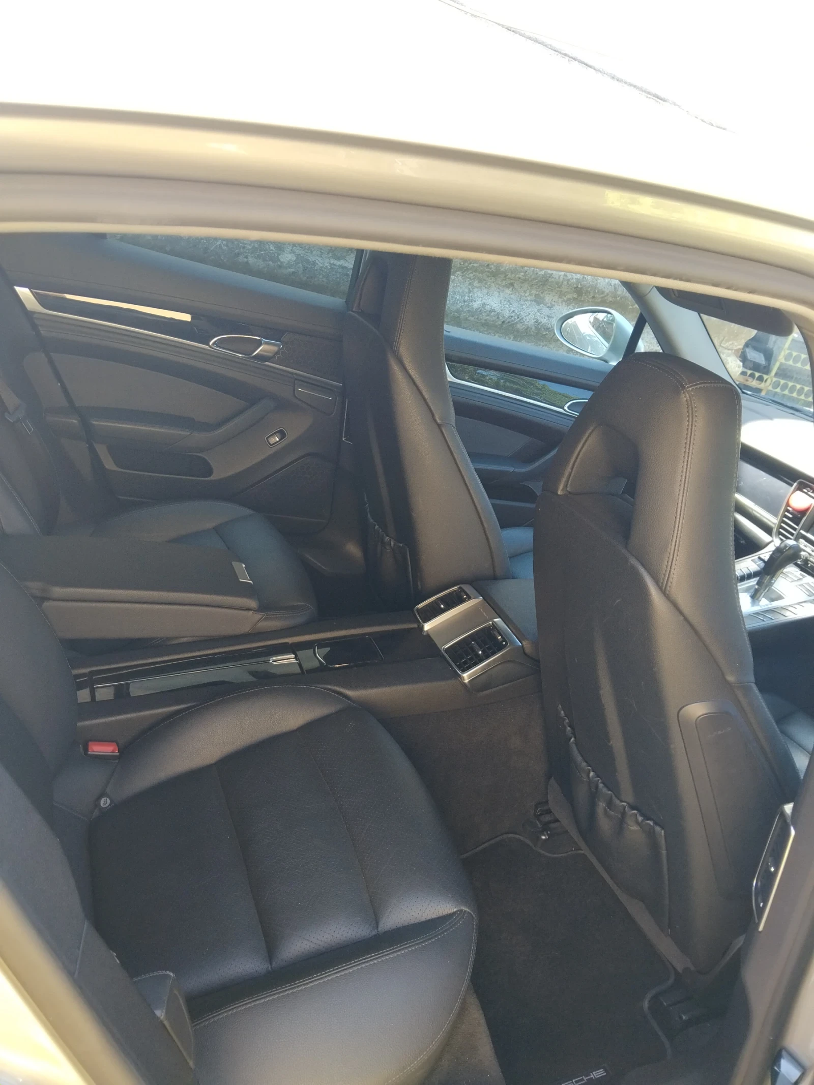 Porsche Panamera 3.0d, снимка 8 - Автомобили и джипове - 55390426