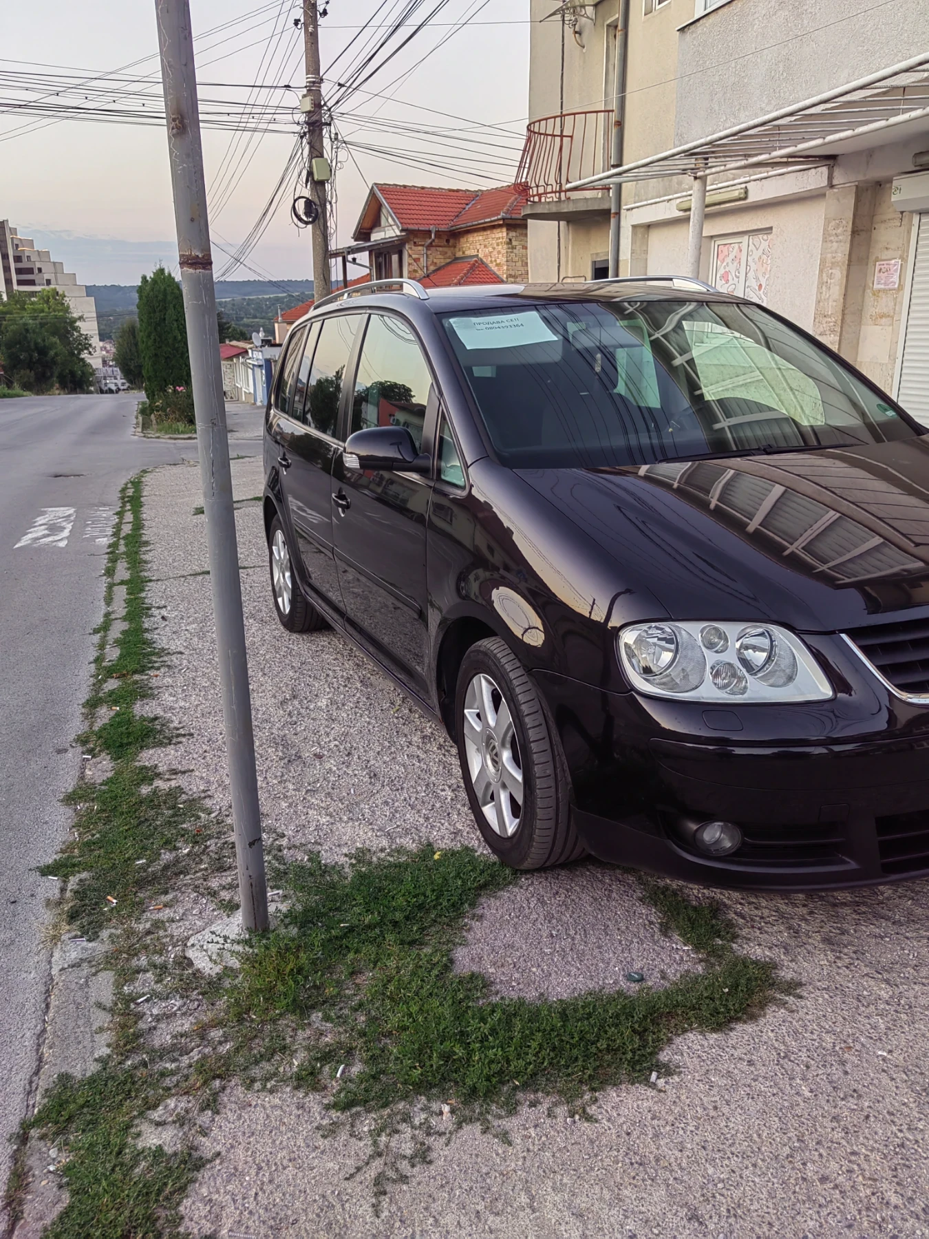 VW Touran, снимка 12 - Автомобили и джипове - 55483325