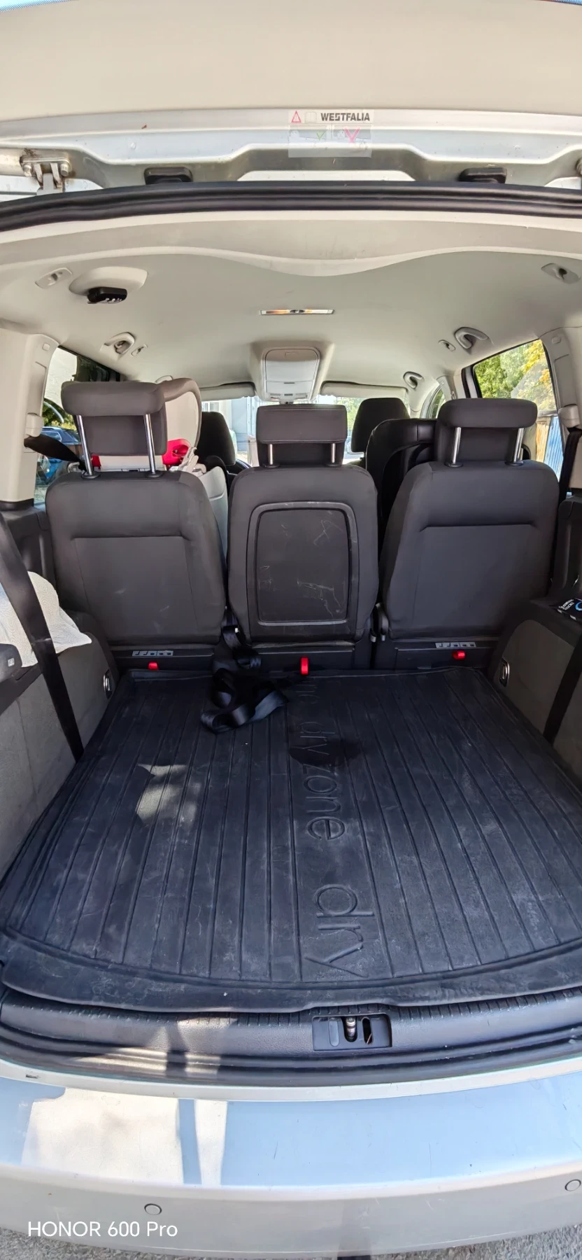 VW Touran, снимка 8 - Автомобили и джипове - 55740996