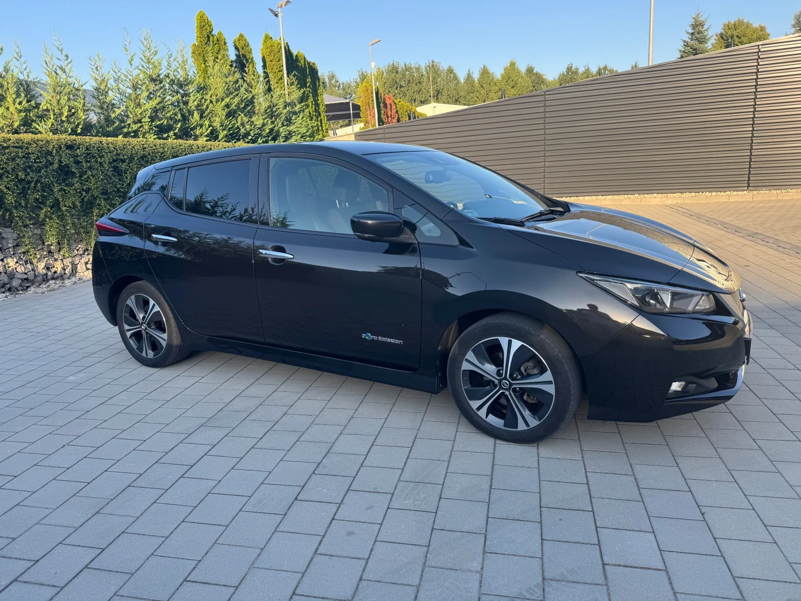 Nissan Leaf  Tekna, снимка 2 - Автомобили и джипове - 55998466