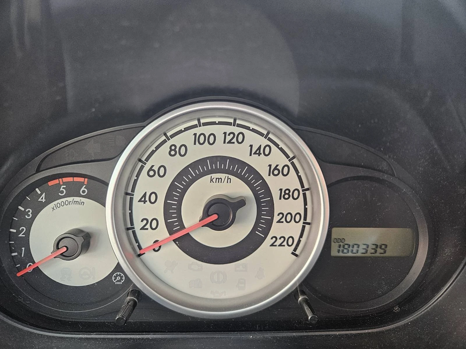 Mazda 2, снимка 5 - Автомобили и джипове - 56437776