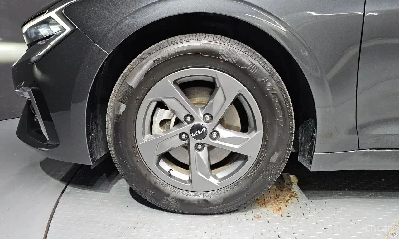 Kia K5, снимка 5 - Автомобили и джипове - 56716779