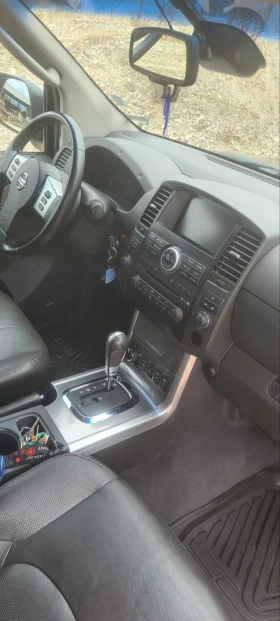 Nissan Navara 3.0D v6 | Mobile.bg    7