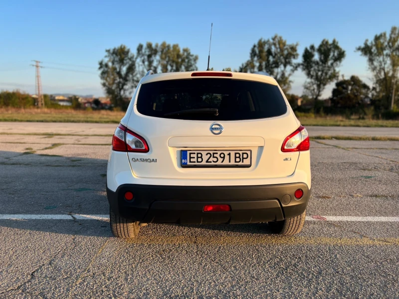 Nissan Qashqai 1.6 dCi, снимка 4 - Автомобили и джипове - 47754428