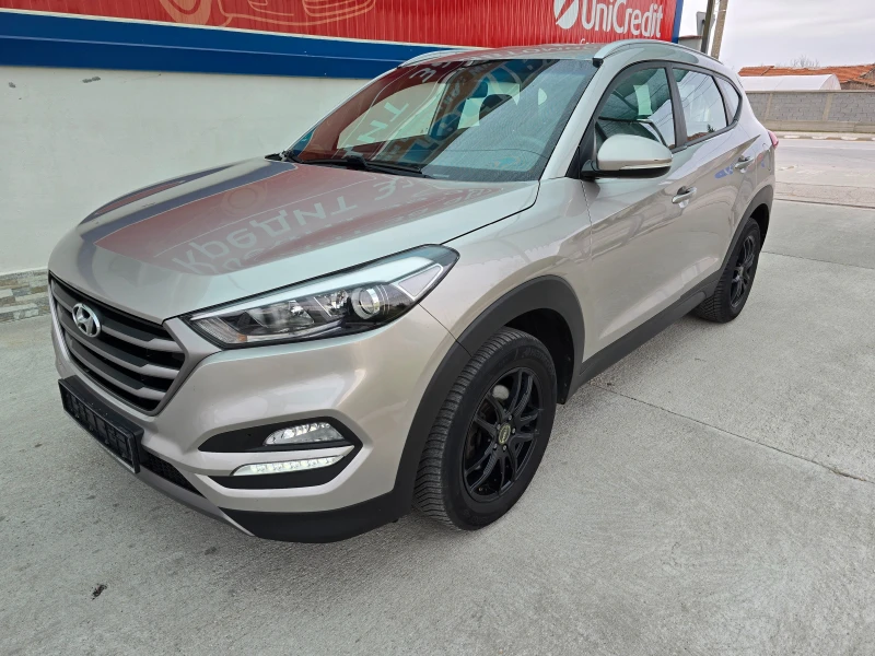 Hyundai Tucson 1.7 CRDI, снимка 4 - Автомобили и джипове - 49582728