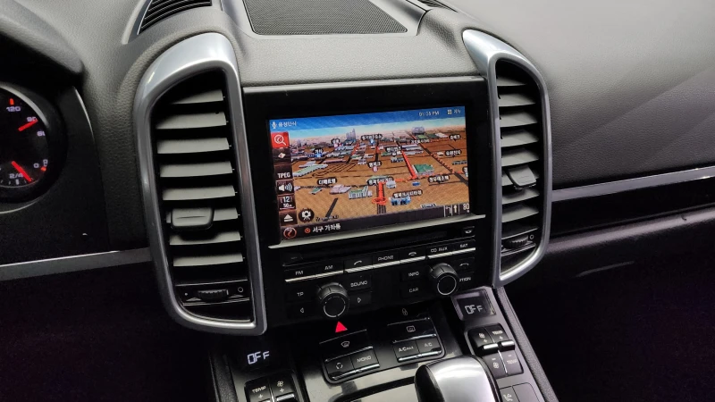 Porsche Cayenne 3.0, снимка 14 - Автомобили и джипове - 52015697