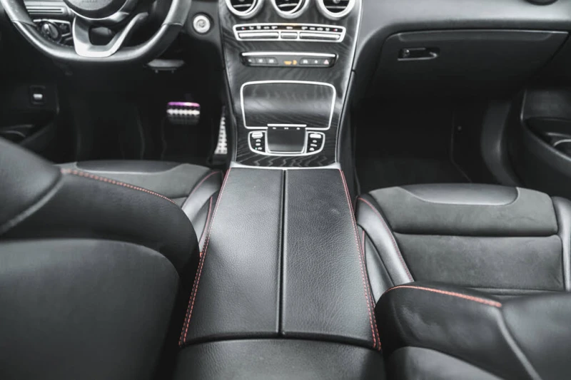 Mercedes-Benz GLC 300 4MATIC * NAVI * LED * CAMERA * М.ТОЧКА * ПОДГРЕВ, снимка 16 - Автомобили и джипове - 53387107