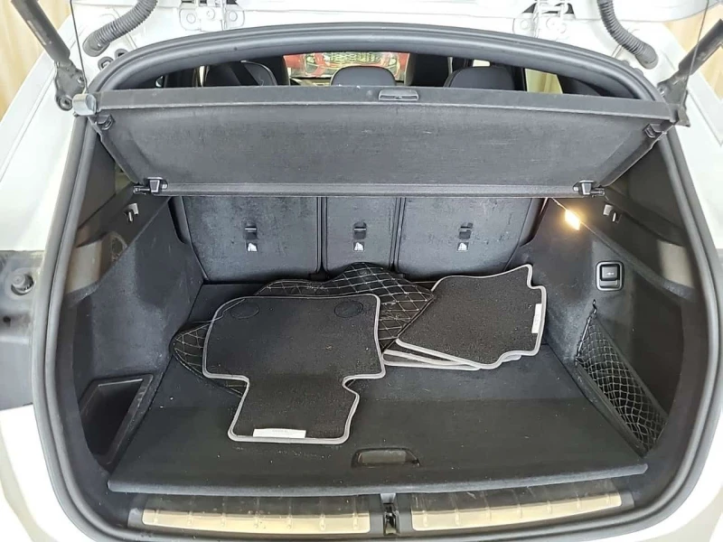 BMW X1 * XDRIVE28I * PANO * 2 КЛЮЧА * ПОДГРЕВИ * CARFAX, снимка 17 - Автомобили и джипове - 53563219